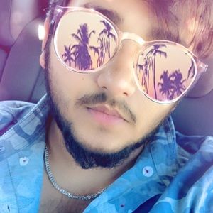 Meet your Posher, Ashish